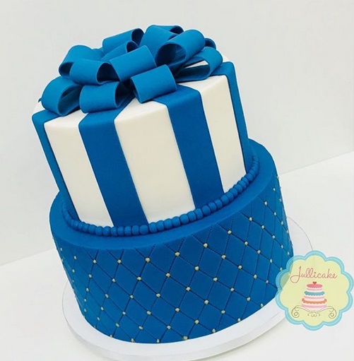 bolo azul royal