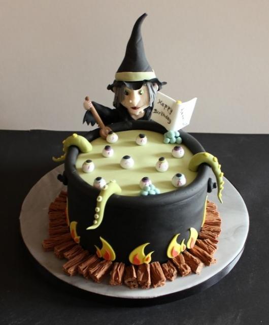 Festa de Halloween bolo com formato de caldeirão de bruxa