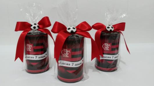 Capriche na embalagem da lata decorada do Flamengo
