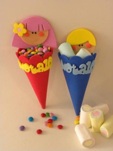 Lembrancinha para Dia das Crianças cone de EVA com confetes