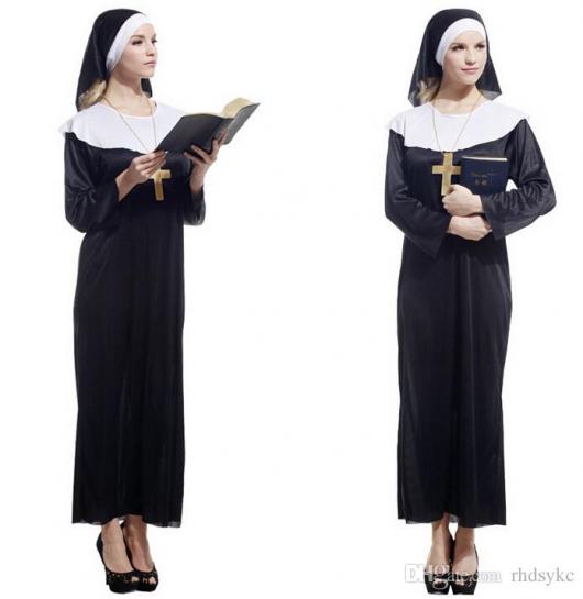 Fantasia de freira com vestido longo preto