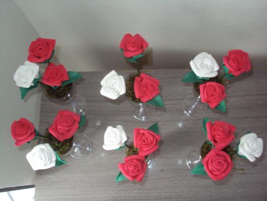 Lembrancinha de Casamento em EVA: arranjo de rosas