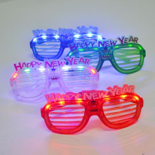 Óculos com LED para comemorar a chegada do Ano Novo