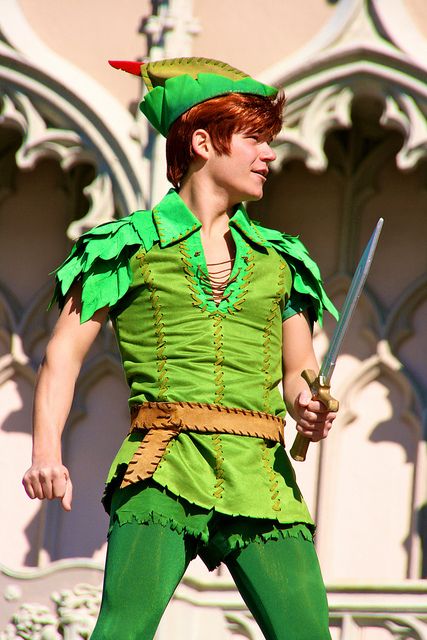 Fantasia Peter Pan toda detalhada e incrementada com o estilo do personagem