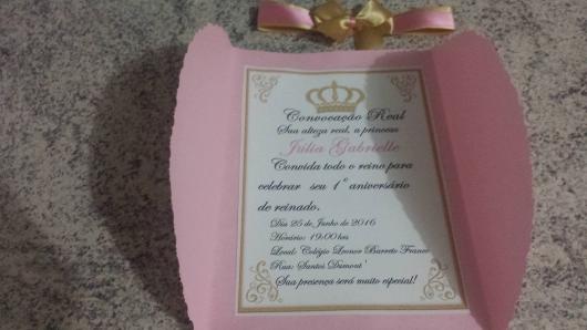 Papel para convite: convite em papel cartão para Festa Realeza