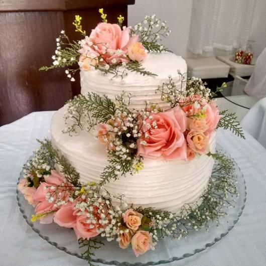 Outra sugestão de bolo primavera para casamento