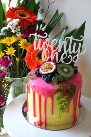 O bolo tropical é uma excelente opção para aniversários adultos