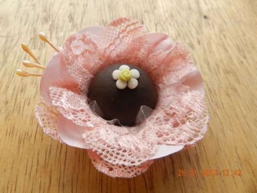Forminhas para doces finos de tecido: Rosa com renda