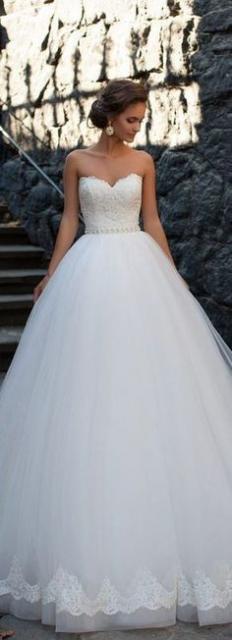 Vestido de Noiva para Casamento de Dia: Longo rodado