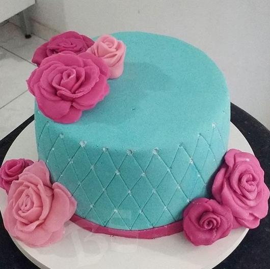 bolo azul e pink