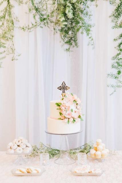 Decoração de batizado feminino: Simples