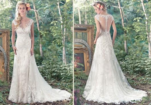 Modelo de vestido de noiva longo e rendado