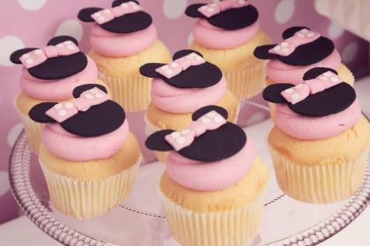 cupcake minnie rosa com ganache