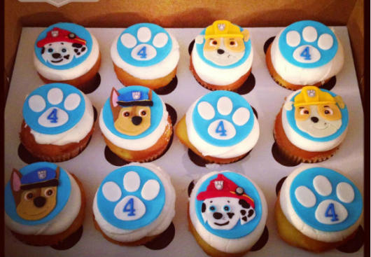 Doces Patrulha Canina: Cupcake personalizado com pasta americana