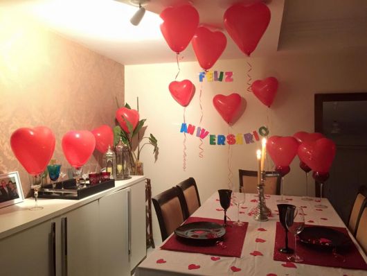 Surpresa de aniversário para marido: Jantar romântico 