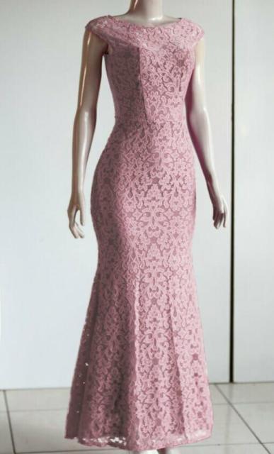 Vestido de renda para festa: Longo rosa