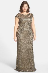 Vestido de renda para festa: Longo dourado