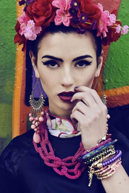 Fantasia frida kahlo: com blusa preta