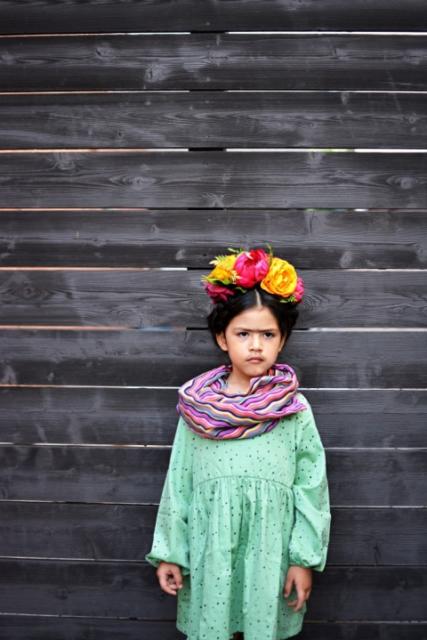 Fantasia frida kahlo: infantil com vestido verde