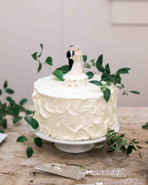 Mini wedding: bolo com noivinhos
