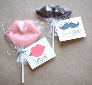 Mini wedding: pirulito de chocolate lembrancinha