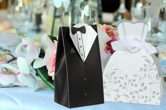 Mini wedding: saquinhos personalizados para lembrancinha