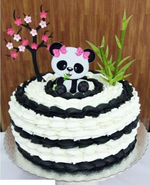 bolo de panda chantilly preto e branco