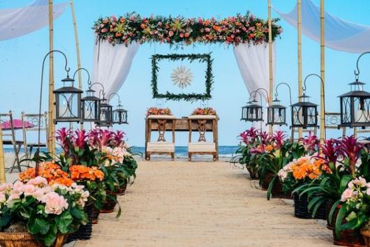 Paleta de cores para festa e cerimônia de casamento na praia