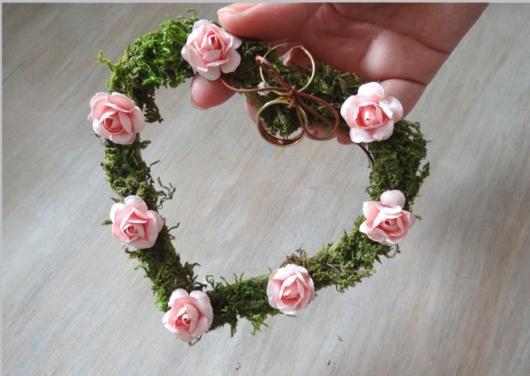 coração decorado com flores