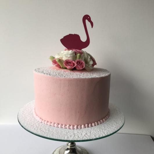 Bolo de flamingo com topo decorativo