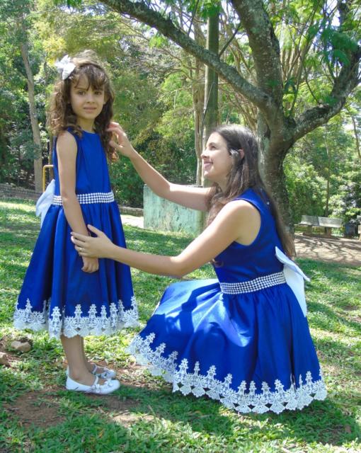 vestido azul para mamãe e filha