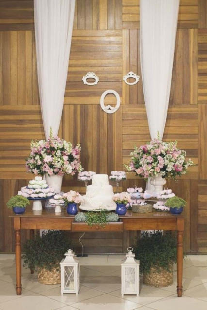 Mesa de casamento rústica simples