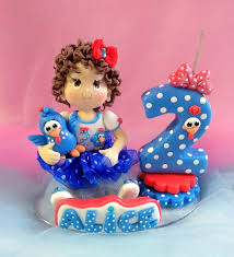 topo bolo galinha pintadinha com menininha