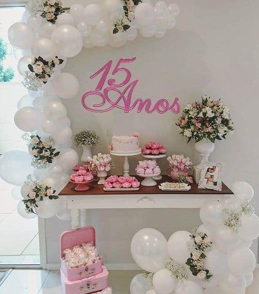 decoração de festa com bexigas