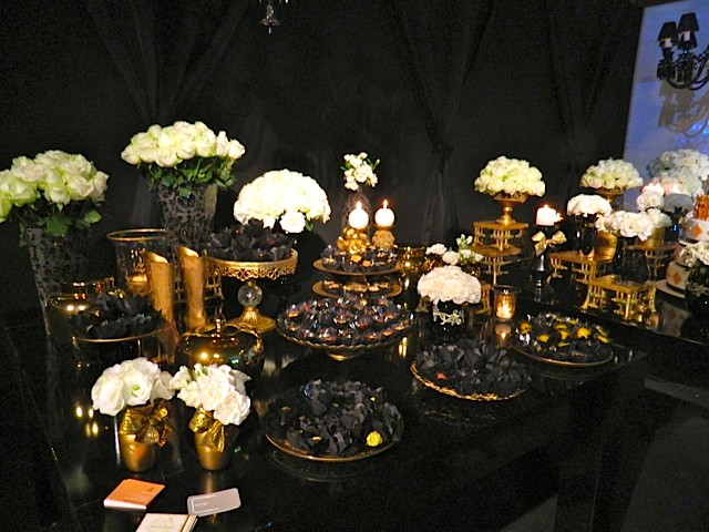 decoração de mesa preto e dourado para formatura13