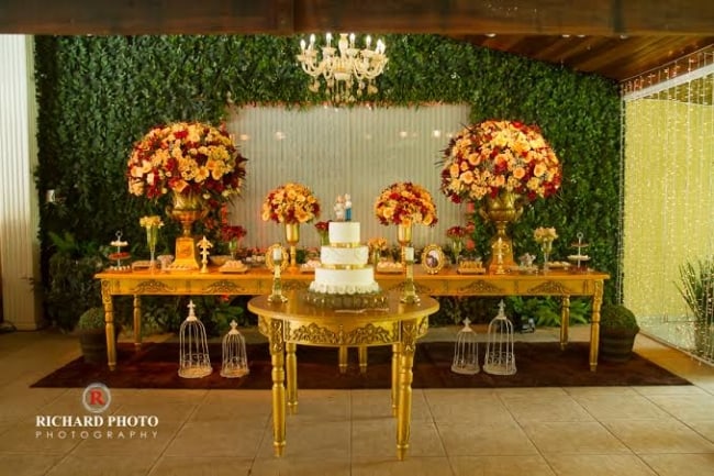 decoração de luxo para bodas de ouro