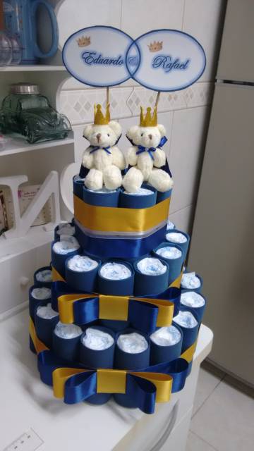 Bolo de Fraldas azul marinho e dourado