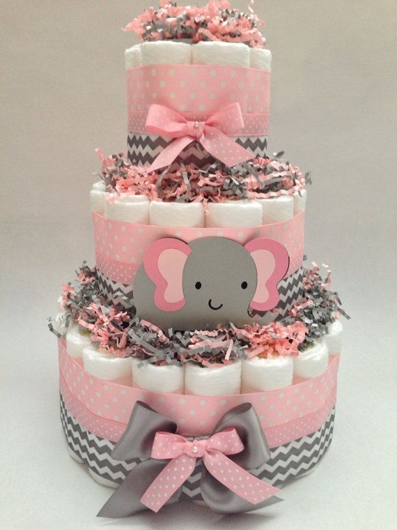 bolo de menina com decoração de elefantinho