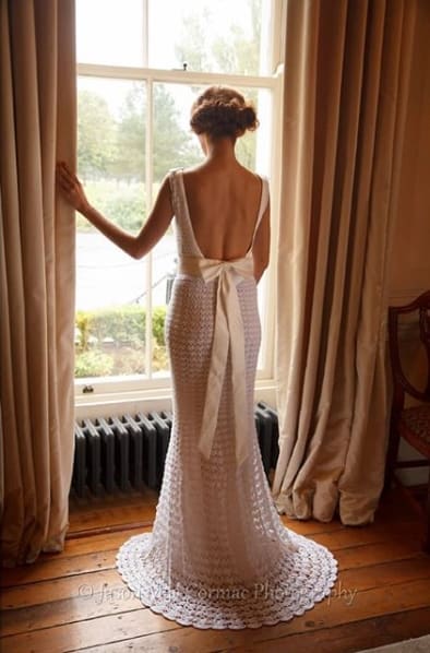 vestido de noiva de crochê com cauda curta