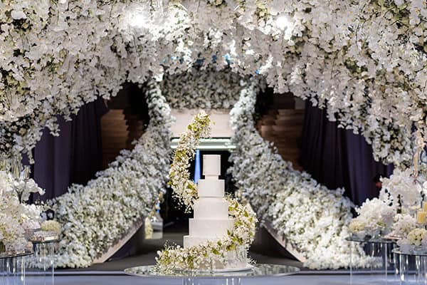 casamento de luxo decorado com orquídeas brancas