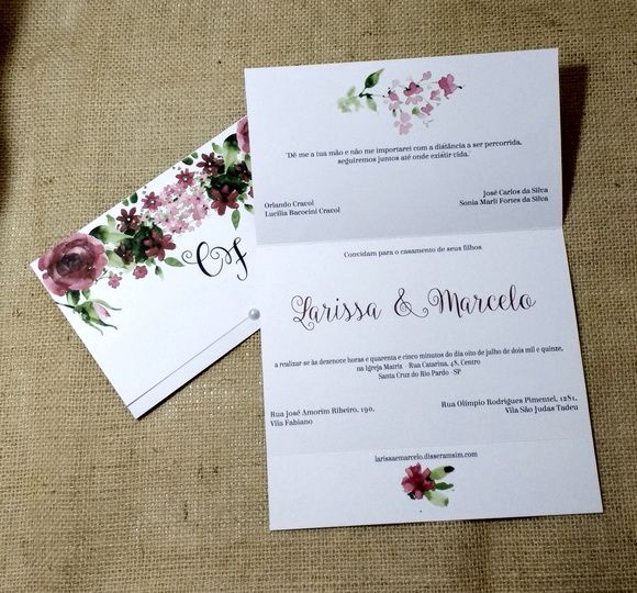 Convite de casamento em papel liso com estamp0a de flores18