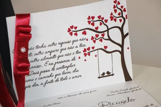 Convite de casamento em papel liso com estampa20