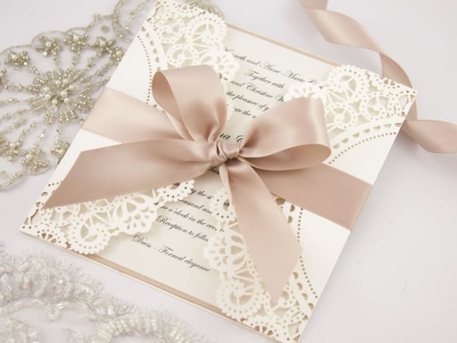 lindo Convite de casamento rendado