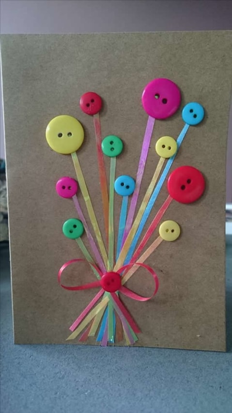 cartão dia das mães decorado com botões