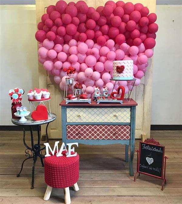 Homenagem para o dia das mães decoração com balões