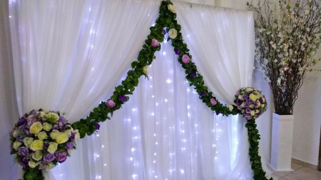 cortina com flores e LED