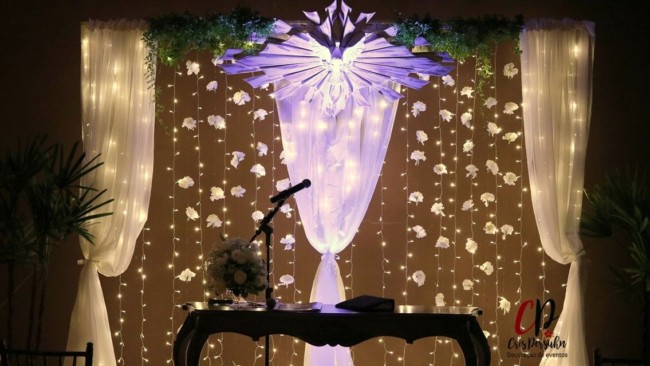 linda cortina de LED com flores