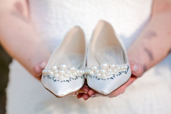 Pérolas na sapatilha para noiva