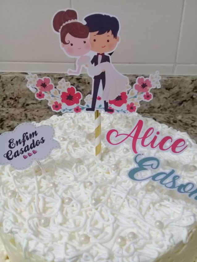 bolo de casamento simples com topo