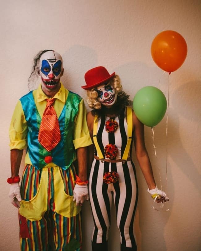 Fantasia de casal palhaço colorido de Halloween: Disfarces para Casal,mascarilhas  e fatos de carnaval - Vegaoo